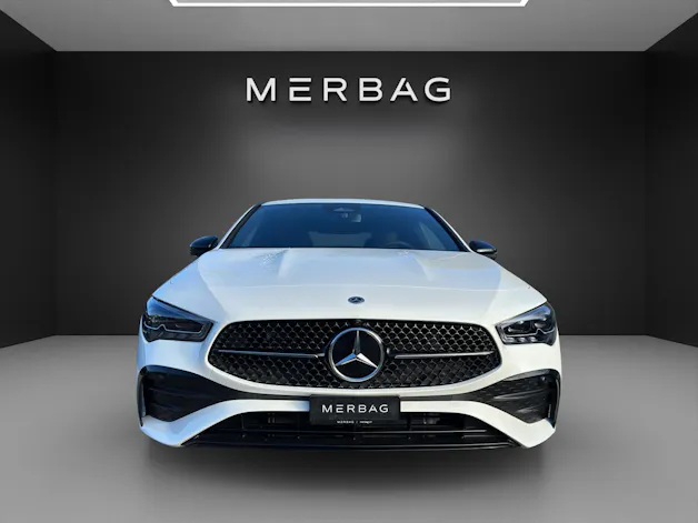 Mercedes-Benz CLA 220 4Matic 8G-DCT