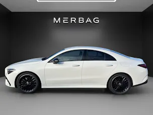 Mercedes-Benz CLA 220 4Matic 8G-DCT