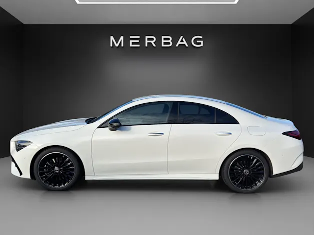 Mercedes-Benz CLA 220 4Matic 8G-DCT