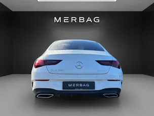 Mercedes-Benz CLA 220 4Matic 8G-DCT