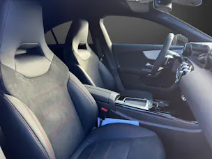 Mercedes-Benz CLA 220 4Matic 8G-DCT