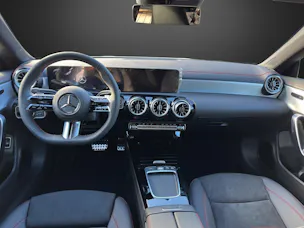 Mercedes-Benz CLA 220 4Matic 8G-DCT