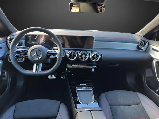 Mercedes-Benz CLA 220 4Matic 8G-DCT