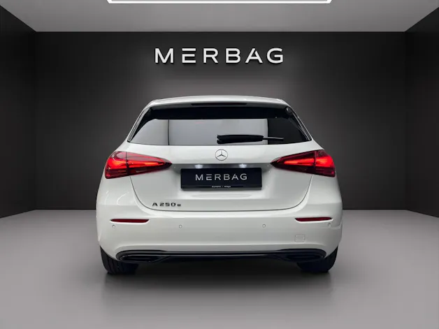 Mercedes-Benz A 250 e EQ Star 8G-DCT