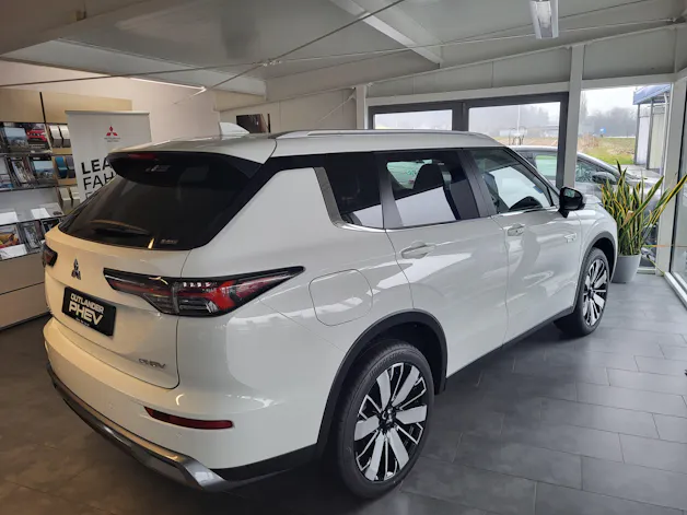 Mitsubishi Outlander 2.4 PHEV Intense 4x4