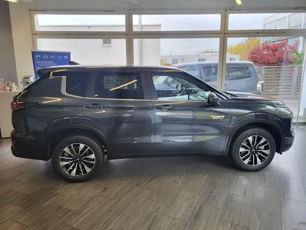 Mitsubishi Outlander 2.4 PHEV Invite 4x4
