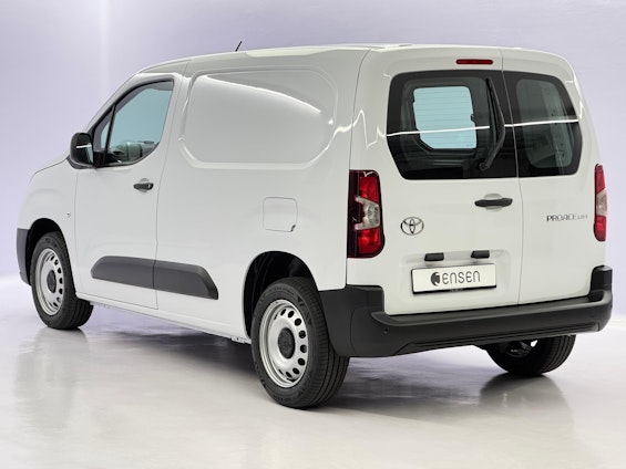 Vehicle image 4 Vehicle image 4