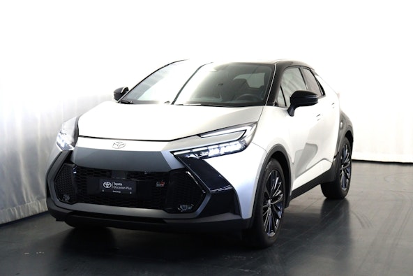First vehicle image