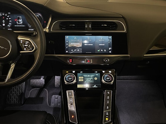 Vehicle image 11 Vehicle image 11