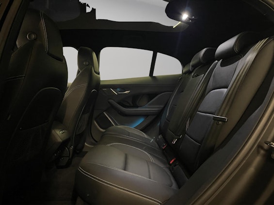 Vehicle image 9 Vehicle image 9