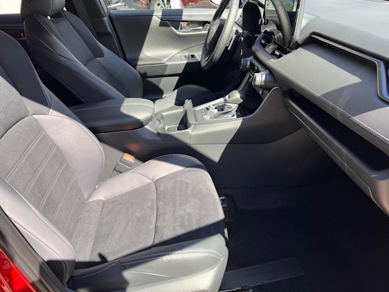 Vehicle image 12 Vehicle image 12