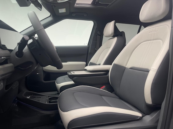 Vehicle image 2 Vehicle image 2