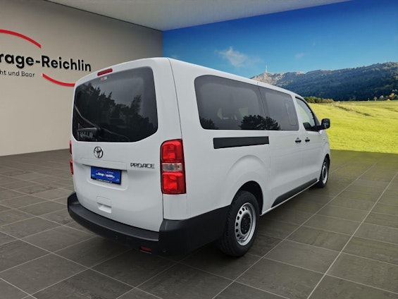 Vehicle image 4 Vehicle image 4