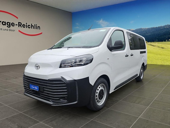 First vehicle image First vehicle image