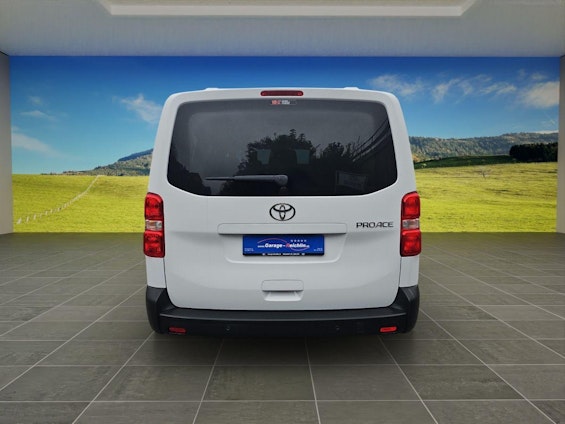 Vehicle image 3 Vehicle image 3