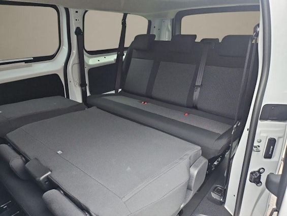 Vehicle image 13 Vehicle image 13