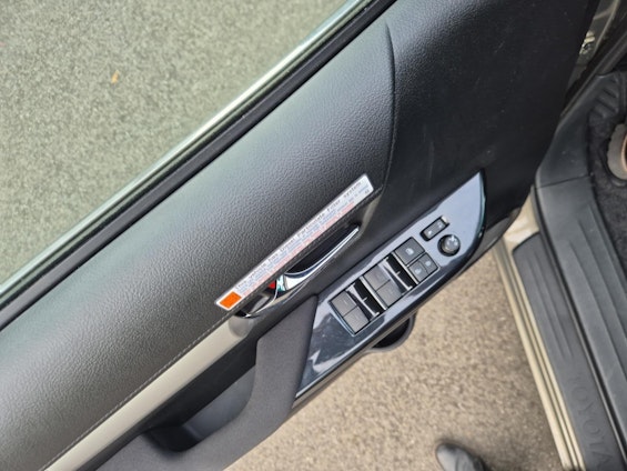 Vehicle image 18 Vehicle image 18