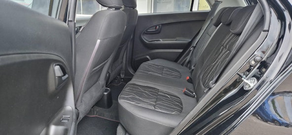 Vehicle image 9 Vehicle image 9