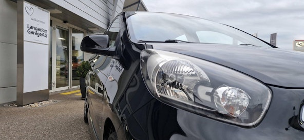 Vehicle image 15 Vehicle image 15