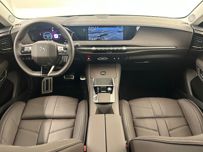 Vehicle image DS AUTOMOBILES AN 400