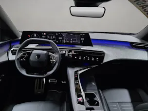 Peugeot 5008 1.2 Hybrid GT