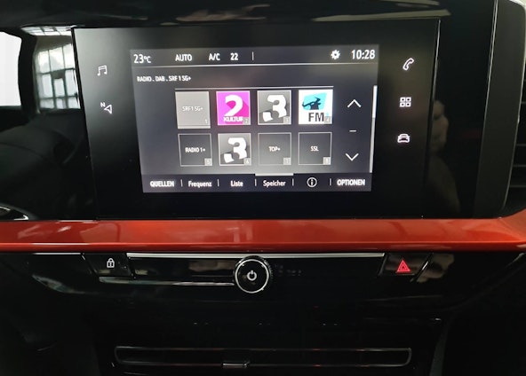 Vehicle image 14 Vehicle image 14