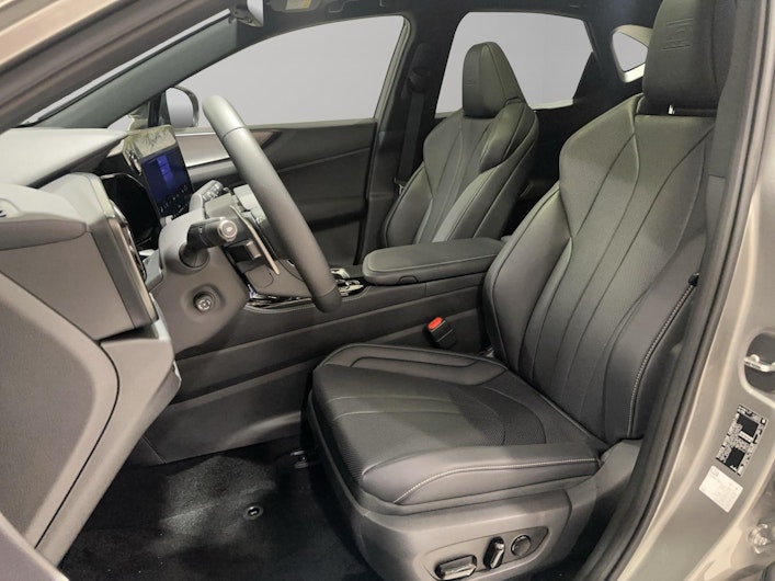 Vehicle image LEXUS NX