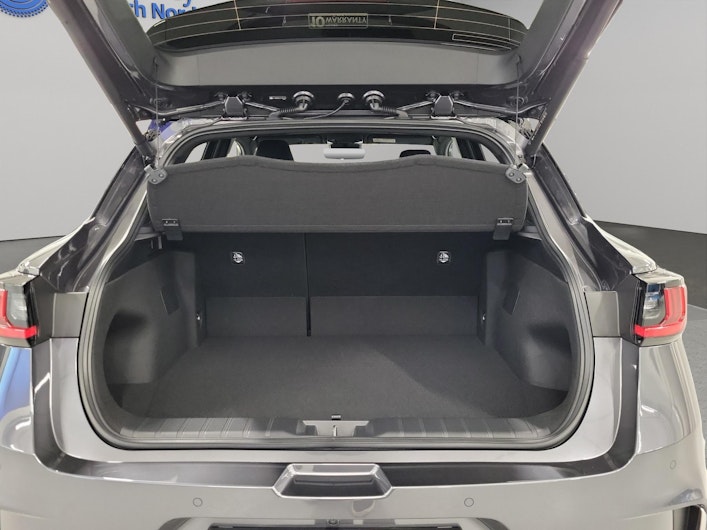 Vehicle image LEXUS LBX