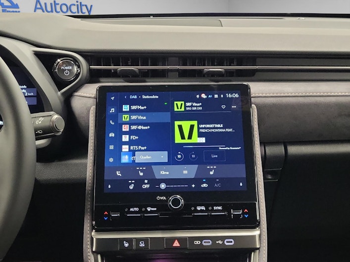 Vehicle image LEXUS LBX