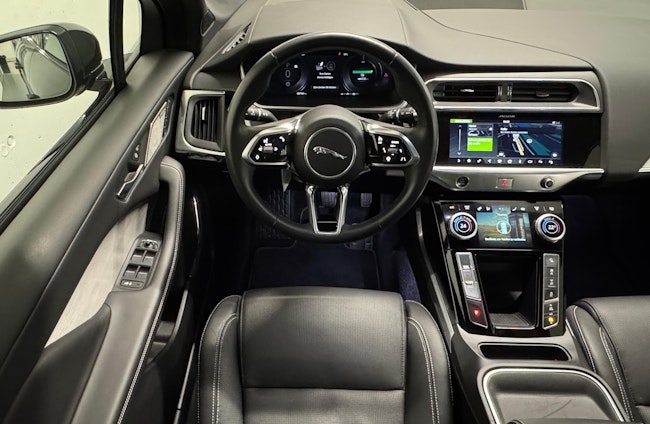 Vehicle image 6 Vehicle image 6