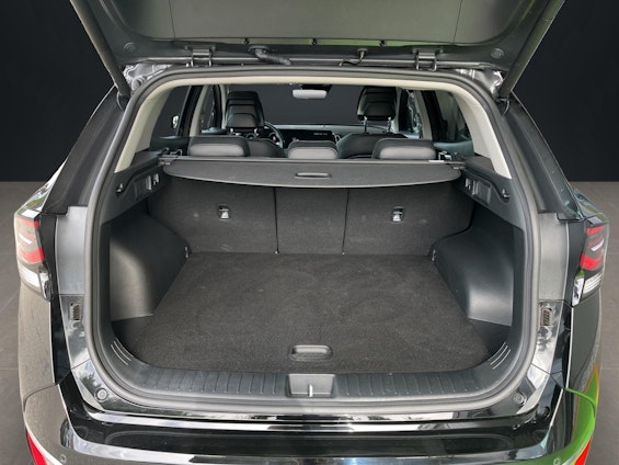 Vehicle image 13 Vehicle image 13