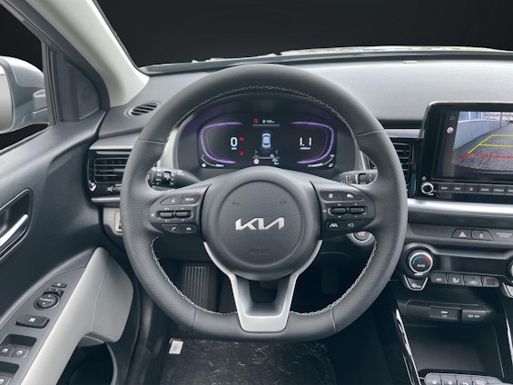 Vehicle image 7 Vehicle image 7