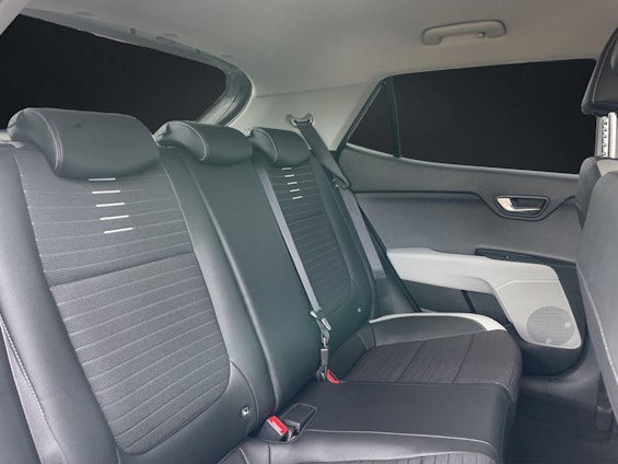 Vehicle image 13 Vehicle image 13