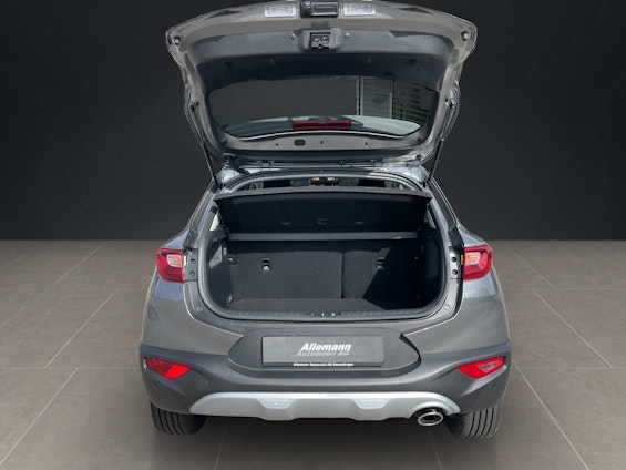 Vehicle image 14 Vehicle image 14