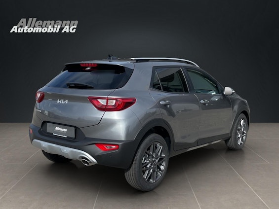 Vehicle image 4 Vehicle image 4