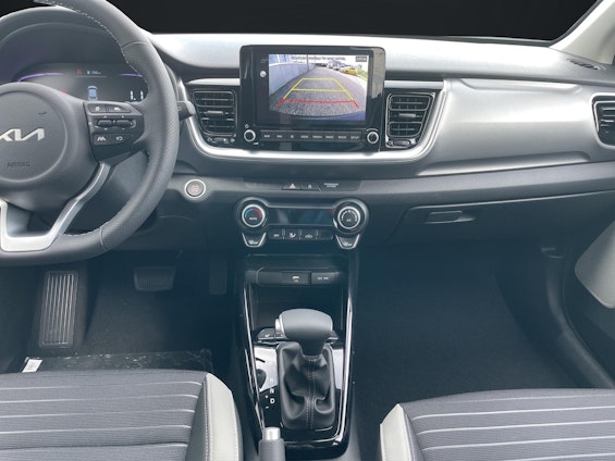 Vehicle image 10 Vehicle image 10