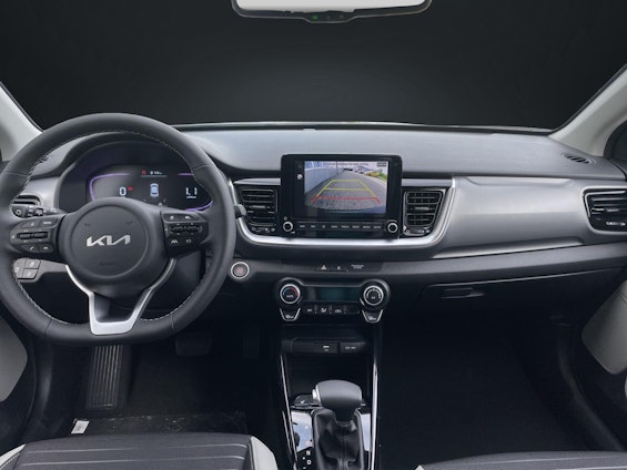 Vehicle image 9 Vehicle image 9