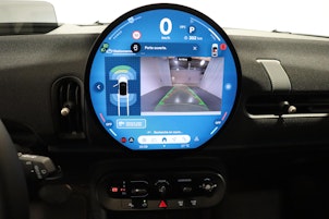 Vehicle image MINI F66 1.5i Cooper C