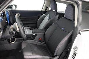 Vehicle image MINI F66 1.5i Cooper C