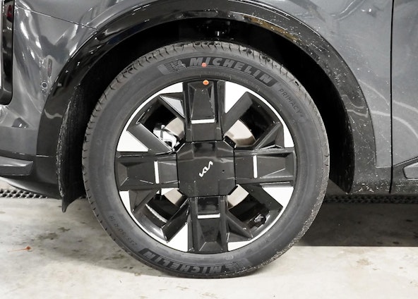 Vehicle image 14 Vehicle image 14