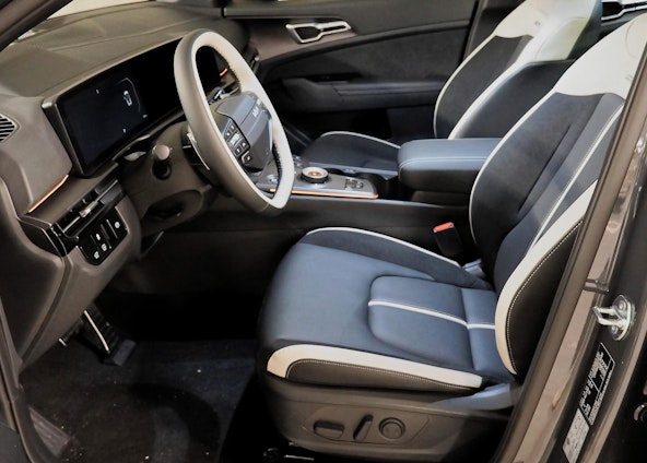 Vehicle image 2 Vehicle image 2