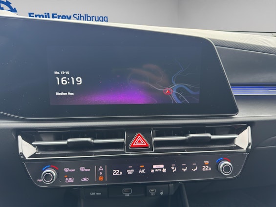 Vehicle image 7 Vehicle image 7