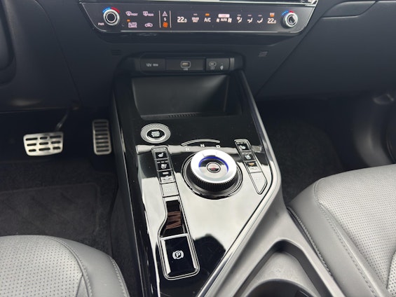 Vehicle image 6 Vehicle image 6