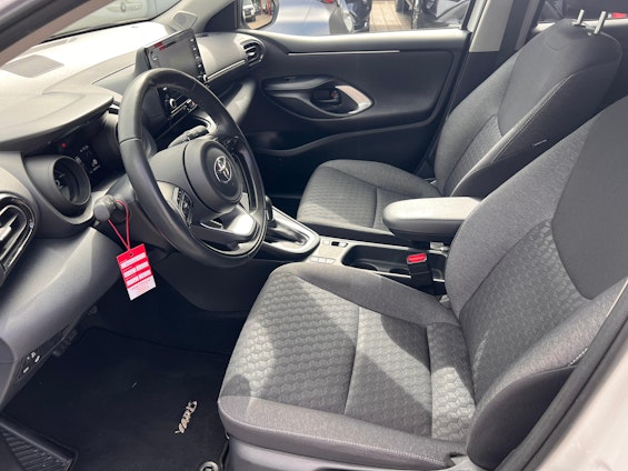 Vehicle image 8