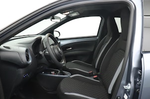 Vehicle image TOYOTA Aygo X 1.0 VVT-i Trend