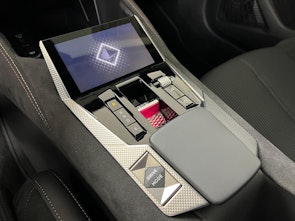 Vehicle image DS AUTOMOBILES DS4 1.6 E-Tense Performance Line+