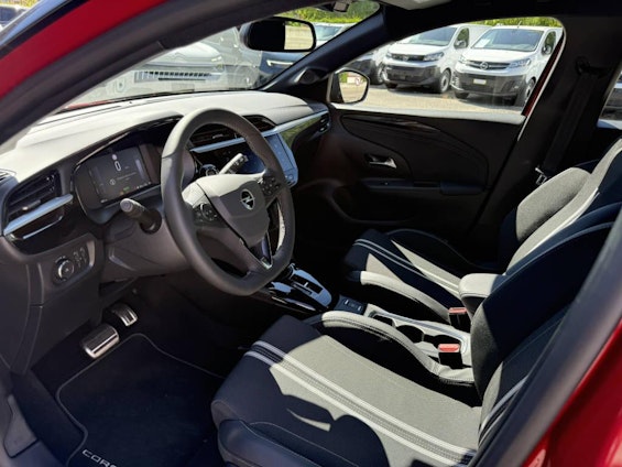 Vehicle image 8 Vehicle image 8