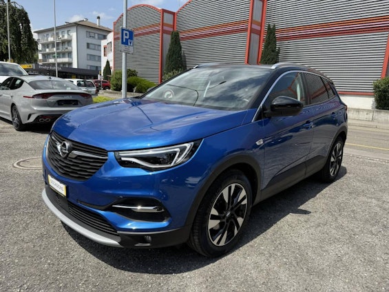 First vehicle image