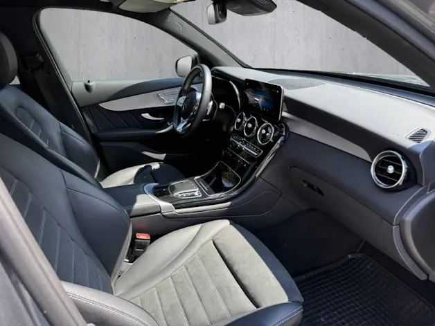 Mercedes-Benz GLC 200 AMG Line 4m