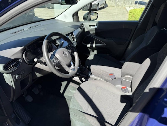 Vehicle image 8 Vehicle image 8